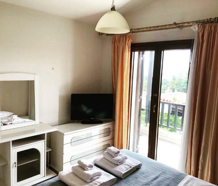 Bright & Spacious Seaview Villa Сівірі Екстер'єр фото