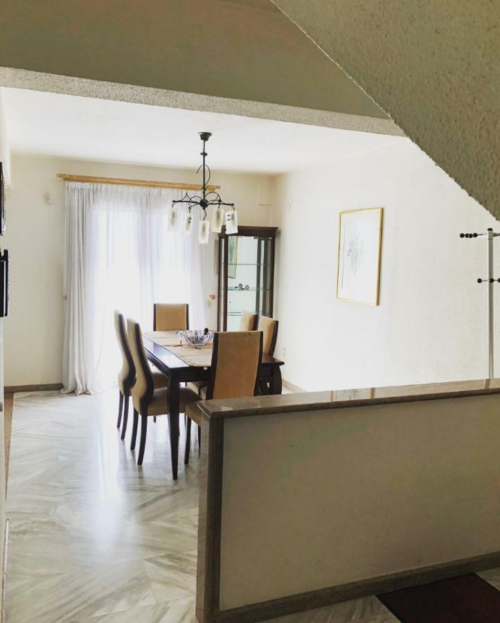 Bright & Spacious Seaview Villa Сівірі Екстер'єр фото